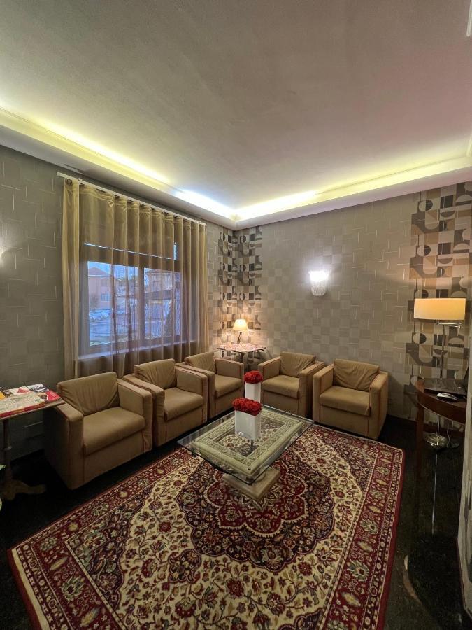 Hotel La Pace San Mauro Torinese Kültér fotó