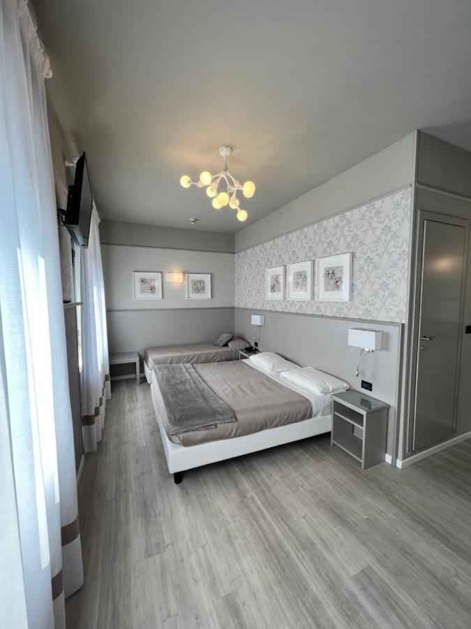 Hotel La Pace San Mauro Torinese Kültér fotó
