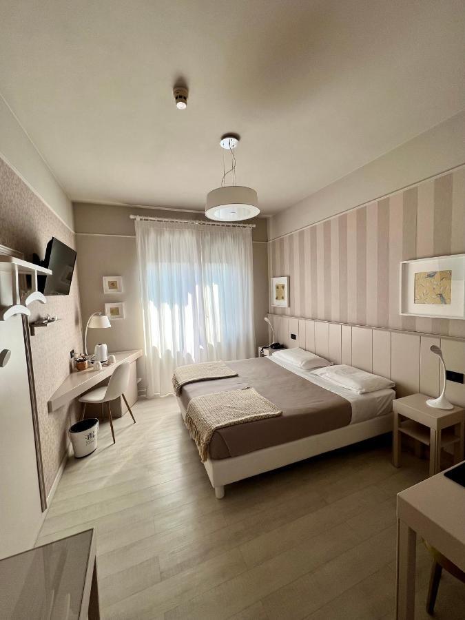 Hotel La Pace San Mauro Torinese Kültér fotó