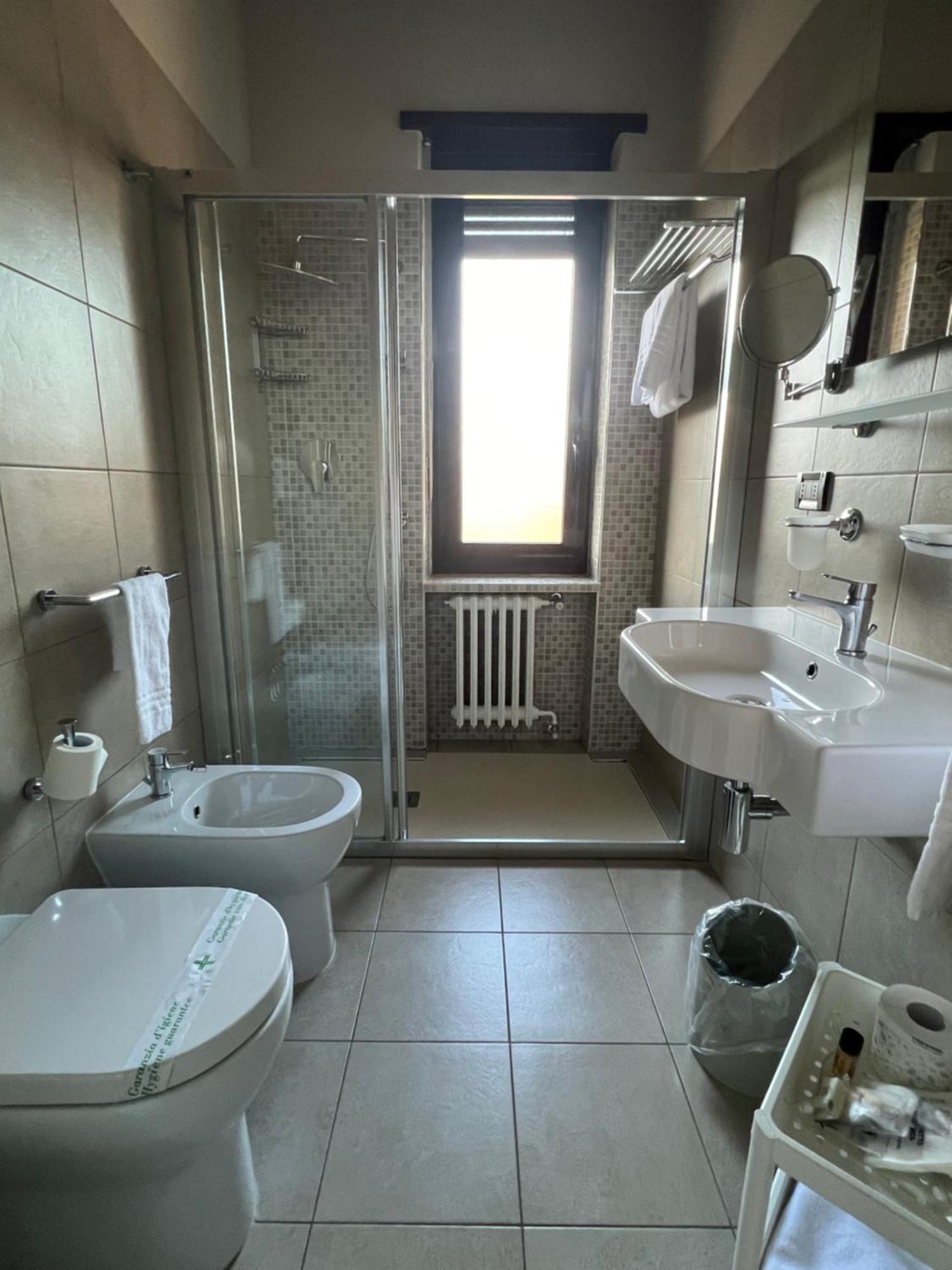 Hotel La Pace San Mauro Torinese Kültér fotó