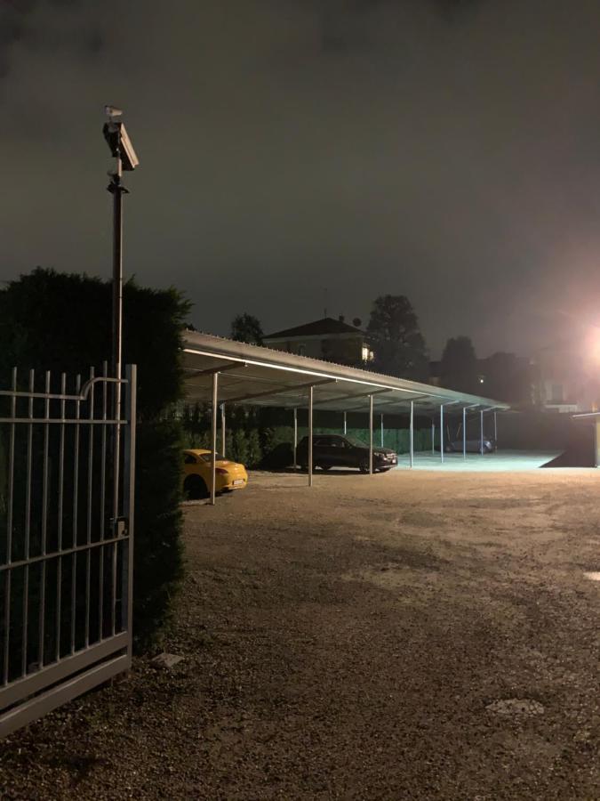 Hotel La Pace San Mauro Torinese Kültér fotó